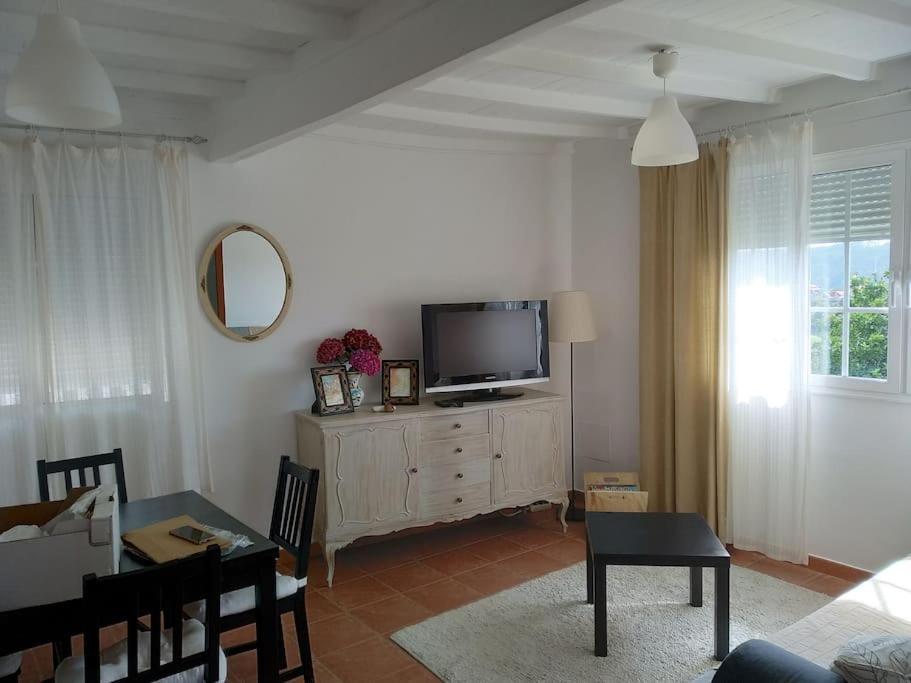 Villa A Barraca. Casa Con Jardin Y Vistas A La Ria Bueu Exterior foto